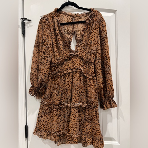 ☀️NWOT Leopard Ruffle Dress☀️ - Picture 3 of 10